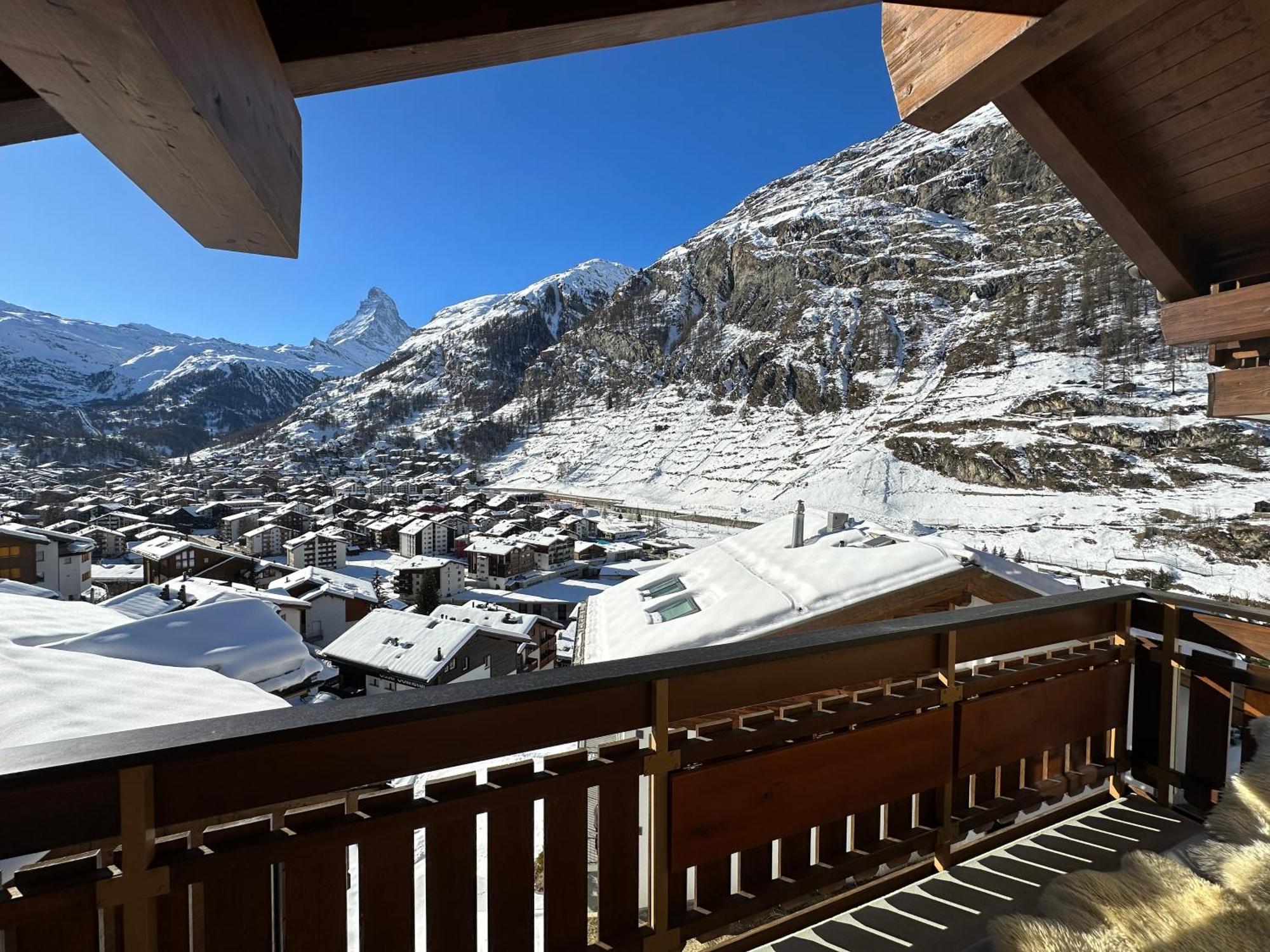 Modern Self-Catering Apartment With Matterhorn Views Zermatt Dış mekan fotoğraf